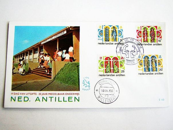 1966 Middelbaar onderwijs Ned Ant - (5645)